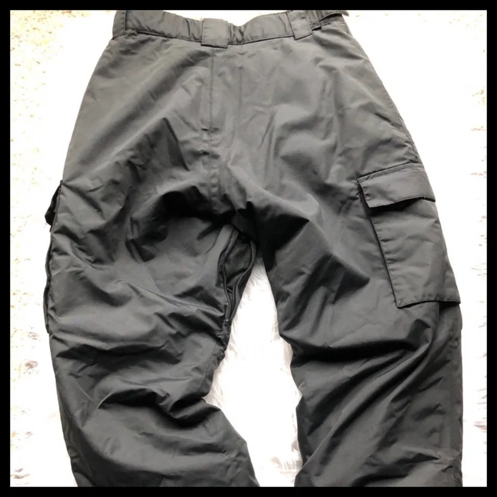 NWT Liquid Venture Youth Snowboard Pants